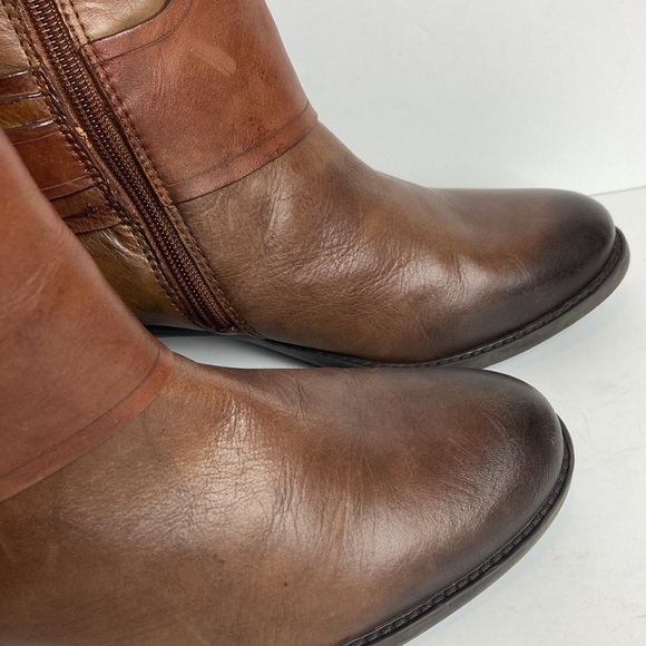 Vince Camuto Beatrix Harness Boot in Russet Size 8 Riding Western Equestrian - Picture 11 of 16